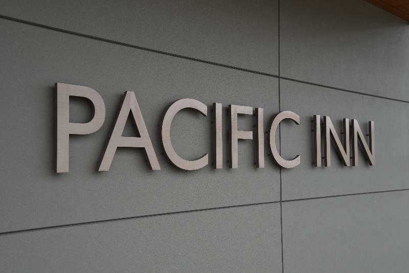 The Pacific Inn Прінс-Руперт Екстер'єр фото